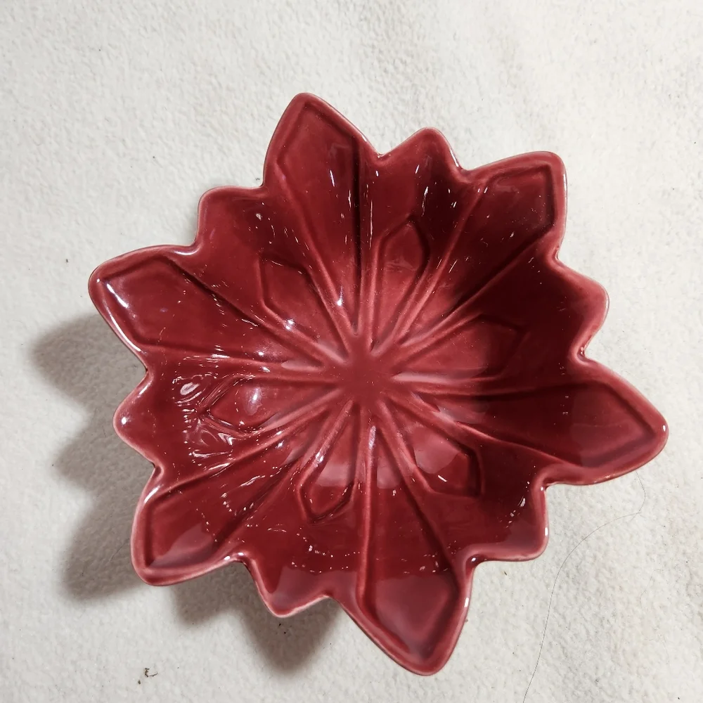 Reddish / Brown Leaf Shaped Nut or Candy Bowl Dishwasher / Microwave Safe